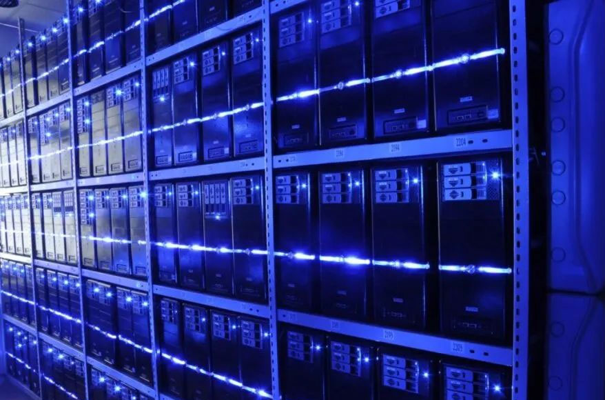 Elisa 与风河部署首个全自动边缘数据中心,削减90%的工作时间