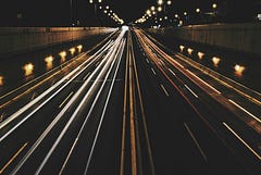 JavaScript 中的 WebSockets，实现一个聊天应用程序示例